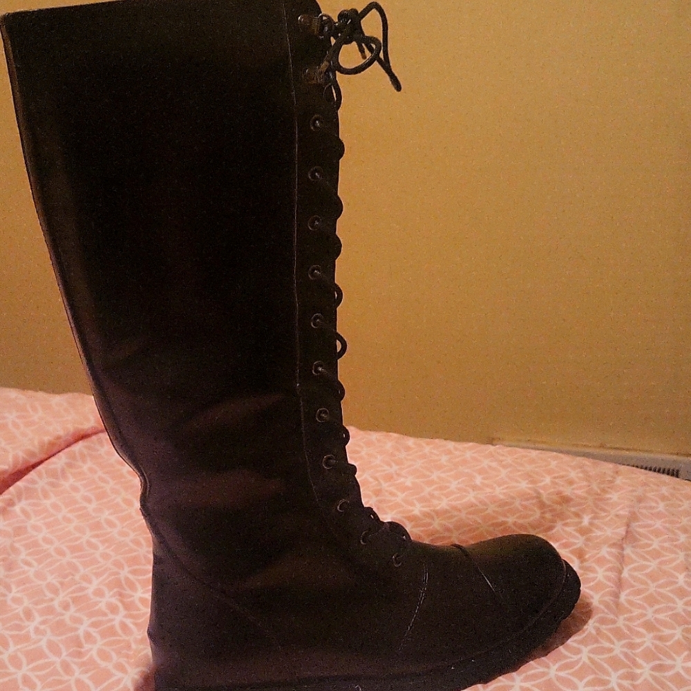 Dirty Laundry Black Combat Lace up Knee high boots